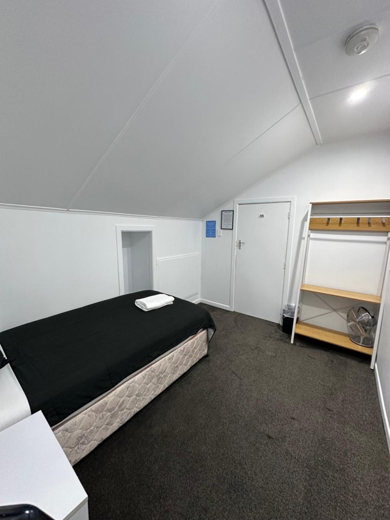 Guest house Kiwi As *