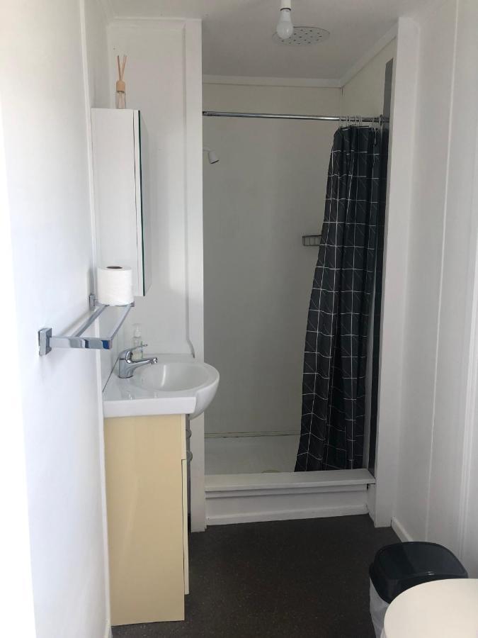 Guest house Kiwi As